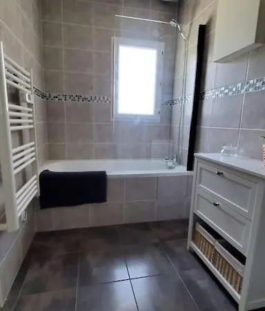 River House With 3 Bedrooms *