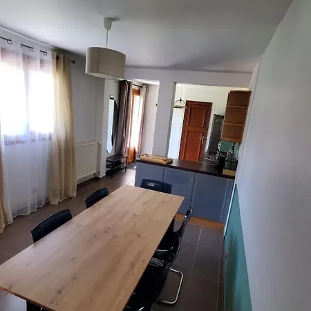 River House With 3 Bedrooms